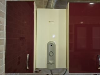 Продам трехкомнатную квартиру косметический ремонт взрослый собственник с мебелью фото 16 Севастополь