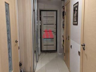 Продаю трешку чистый подъезд установлены натяжные потолки фото 8 Ярославль