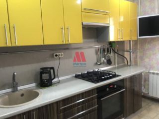 Продам трешку пластиковые окна фото Ярославль