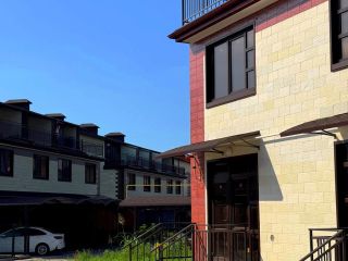 Продается кирпичный коттедж подключена канализация отдельный вход фото Сочи
