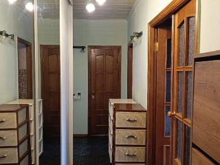 Продаю 2 комнатную квартиру взрослые собственники красивая фото 2 Москва