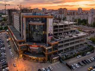 Продаю нежилое помещение в центре города фото Омск