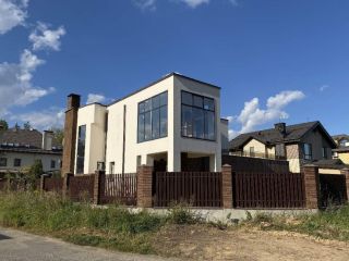 Продаю дом рядом асфальт красивая фото Химки