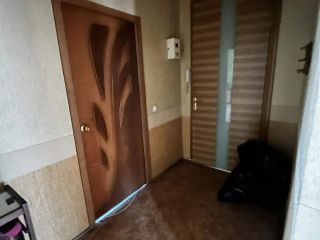 Продам трешку установлены натяжные потолки пластиковые окна фото 9 Щёкино