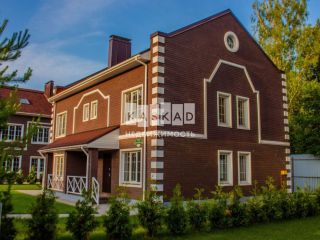 Продается кирпичный коттедж с коммуникациями свободного назначения фото Видное