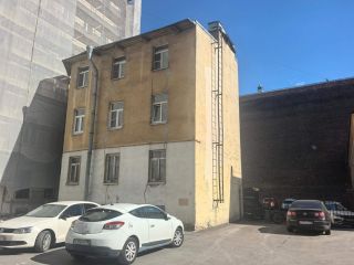 Продаю офис требуется ремонт отдельный вход фото Санкт-Петербург