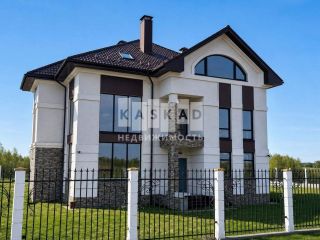 Продам кирпичный дом фото Москва