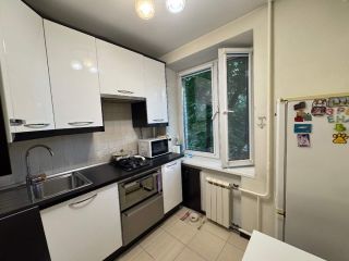 Продаю двухкомнатную квартиру с мебелью евроремонт фото 8 Москва