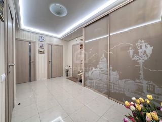 Продается трехкомнатная квартира с мебелью фото 10 Санкт-Петербург