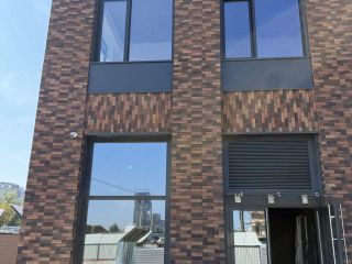 Продам нежилое помещение с коммуникациями отдельный вход фото Москва