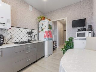 Продам двухкомнатную квартиру пластиковые окна кирпичный фото 3 Ярославль