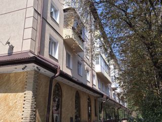 Продаю 4 комнатную квартиру с индивидуальным отоплением требуется ремонт торг уместен фото 14 Ессентуки